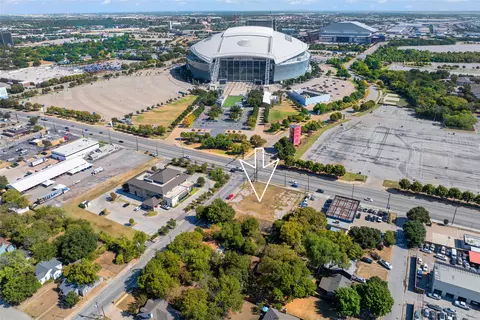 818 E Rogers St, Arlington, TX 76011