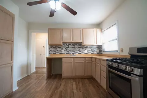 800 Travis St, Garland, TX 75040