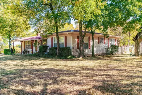 3615 Jefferson Rd, Paris, TX 75460