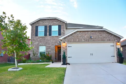 1221 Trace Dr, Aubrey, TX 76227