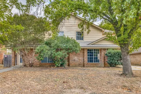 4005 Ridgebrook Dr, Arlington, TX 76015