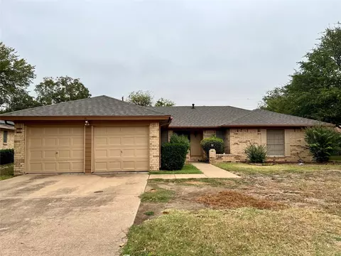 2502 Westpark Way Cir, Euless, TX 76040