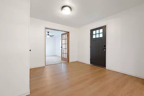 Entry Way - 304 N Pine St, Comanche, TX 76442 photo 2 of 2