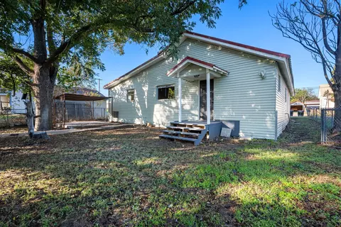 Other - 304 N Pine St, Comanche, TX 76442 photo 7 of 8