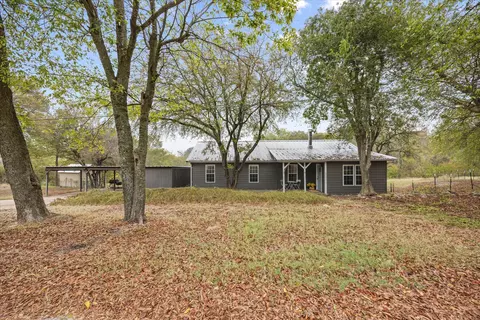 116 N Mountain Rdg, Cresson, TX 76035