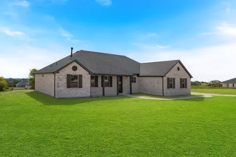 Exterior - 8920 Prather Rd, Springtown, TX 76082 photo 4 of 7