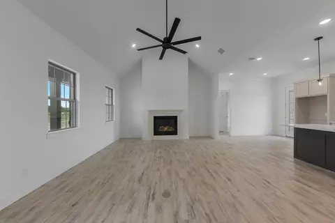 Living - 8920 Prather Rd, Springtown, TX 76082 photo 3 of 7