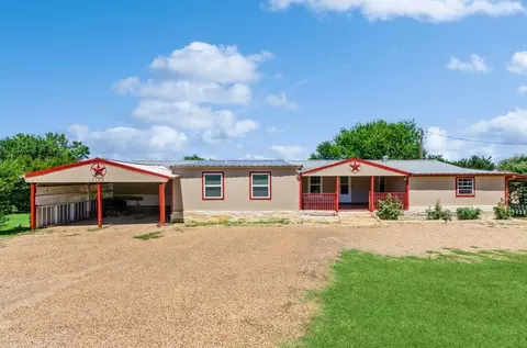 1105 Tina St, Cleburne, TX 76031
