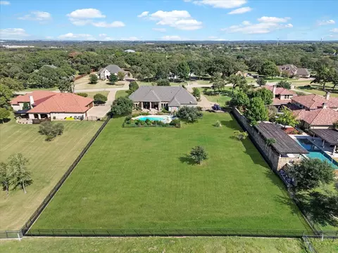 8113 Oakmont Dr, Burleson, TX 76028