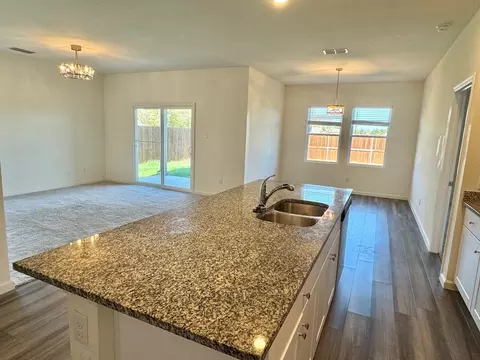 720 Juniper St, Anna, TX 75409 photo 5