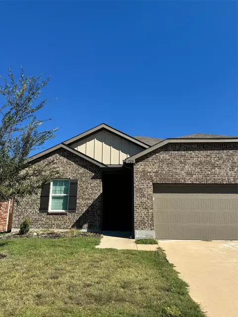 720 Juniper St, Anna, TX 75409