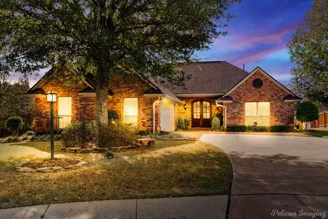 9081 Summer Tree Cir, Greenwood, LA 71033