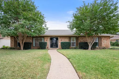 1606 Delta Dr, Arlington, TX 76012