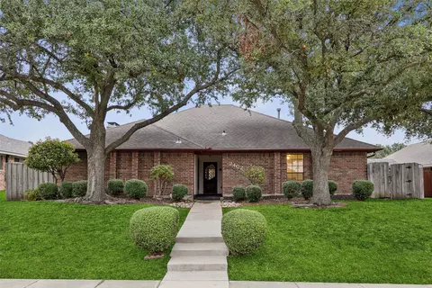 2402 Club Meadow Dr, Garland, TX 75041
