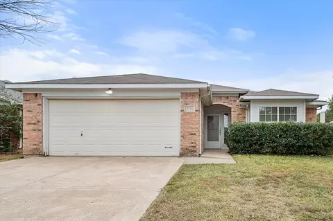 5716 Blue Meadow Trl, Arlington, TX 76017