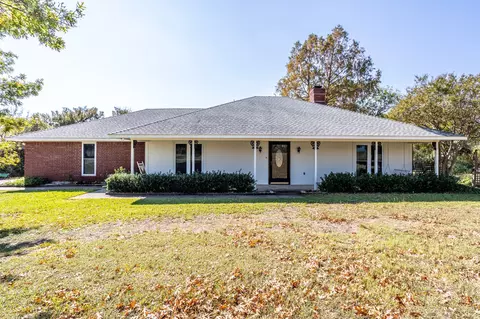1904 Hash Rd, Lancaster, TX 75146 photo 2