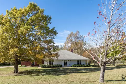 1904 Hash Rd, Lancaster, TX 75146