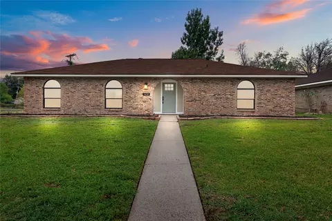 1438 Fox St, Bossier City, LA 71112
