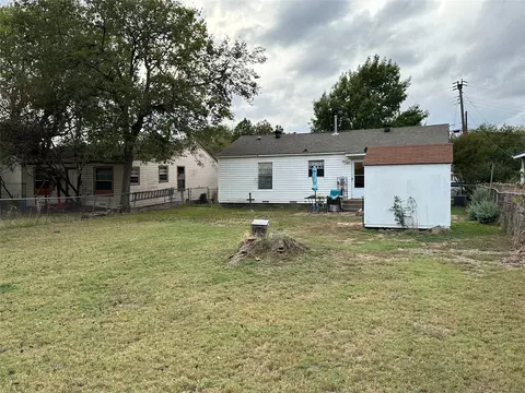 Exterior - 505 E Holley St, Mesquite, TX 75149 photo 4 of 4