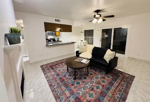 2535 Wedglea Dr #231, Dallas, TX 75211