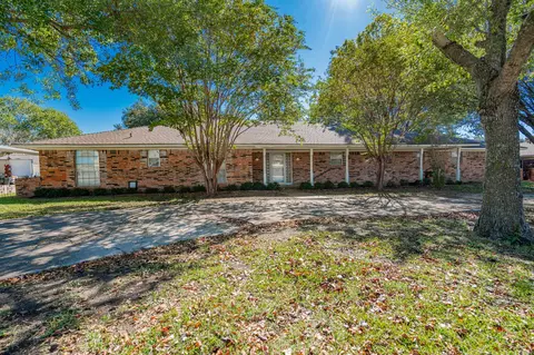 6610 Lumley Rd, Mesquite, TX 75181