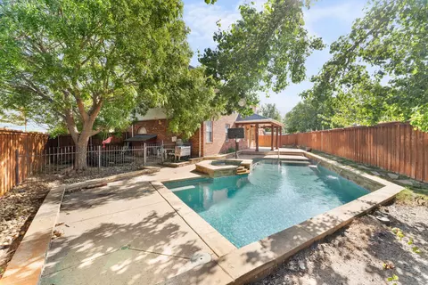 2208 Sheldon Dr, Mckinney, TX 75072