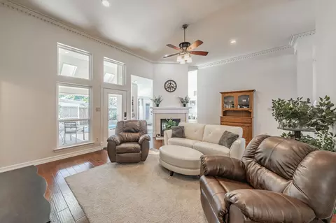6608 Potomac Pkwy, Arlington, TX 76017