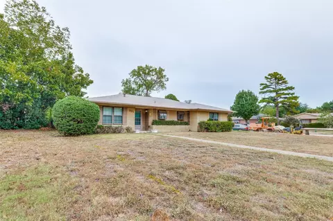 301 Shelly Cir, Irving, TX 75061