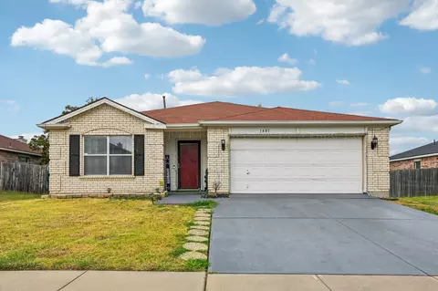 1401 Cloyne Dr, Arlington, TX 76002