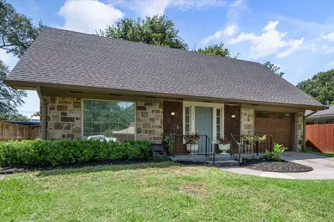 1832 E Beverly Dr, Corsicana, TX 75110