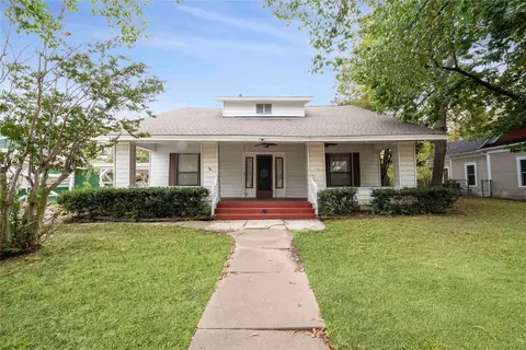 407 W Maple St, Whitewright, TX 75491