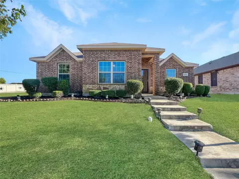 3028 Iris Dr, Lancaster, TX 75146 photo 2