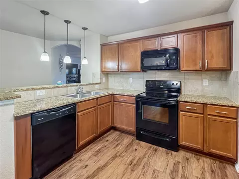 3028 Iris Dr, Lancaster, TX 75146 photo 17