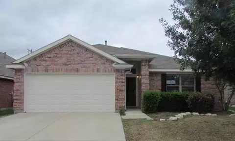 620 Stirrup Bar Dr, Fort Worth, TX 76179