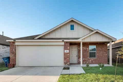 1100 Wildflower St, Ennis, TX 75119