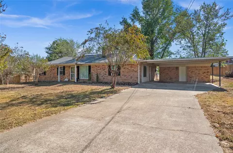112 Pearl St, Lindale, TX 75771