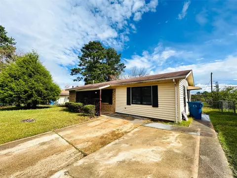 704 Woods St, Minden, LA 71055 photo 3