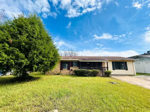 704 Woods St, Minden, LA 71055 photo 4