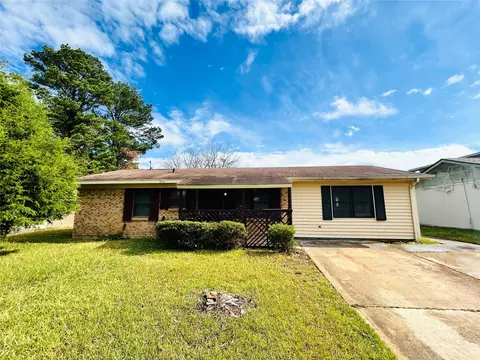 704 Woods St, Minden, LA 71055 photo 2
