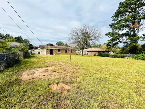 704 Woods St, Minden, LA 71055 photo 6