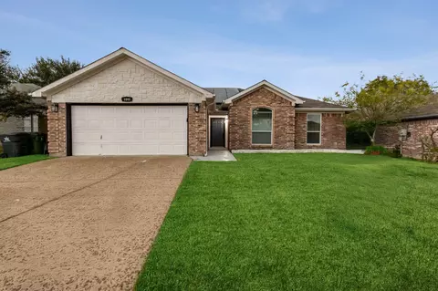 1011 Valley Branch Dr, Arlington, TX 76001