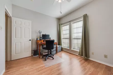237 E Windsor Dr, Denton, TX 76209 photo 22