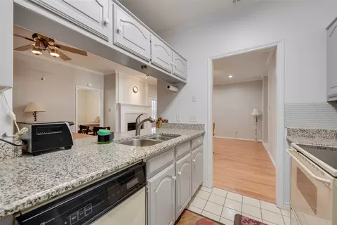 237 E Windsor Dr, Denton, TX 76209 photo 14