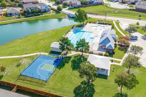 12848 Old Macgregor Ln, Fort Worth, TX 76244