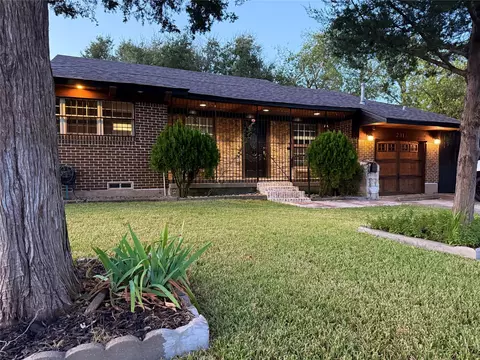 2316 Costa Mesa Dr, Dallas, TX 75228