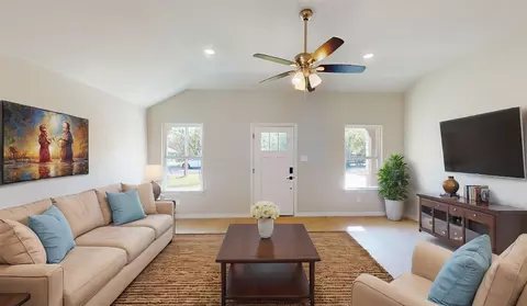 Living - 703 Cedar St, Cleburne, TX 76031 photo 2 of 2