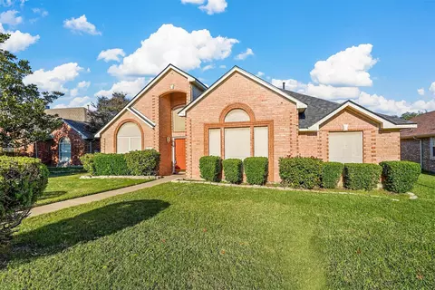 2109 Valley Falls Ave, Mesquite, TX 75181