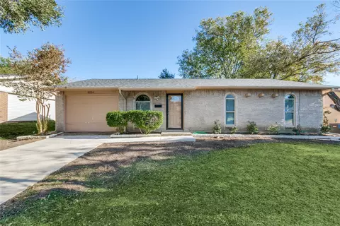 5224 Stagecoach Ln, Garland, TX 75043