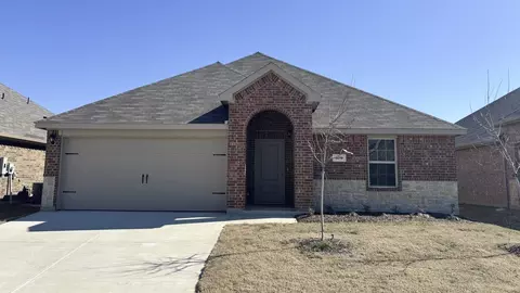 809 Birch Dr, Ennis, TX 75119