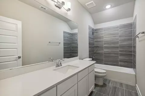 Bath - 1609 Dropseed Dr, Celina, TX 75009 photo 1 of 2